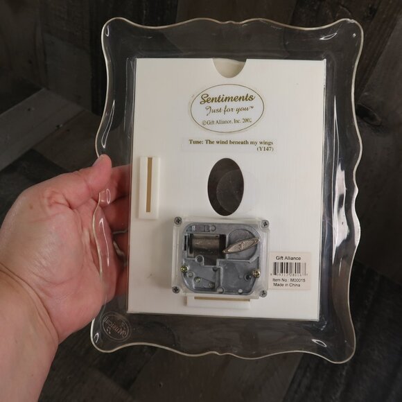 Sentiments Musical Photo Frame Fits 3 By 5" The Wind Beneath My Wings Tulips - Picture 9 of 11